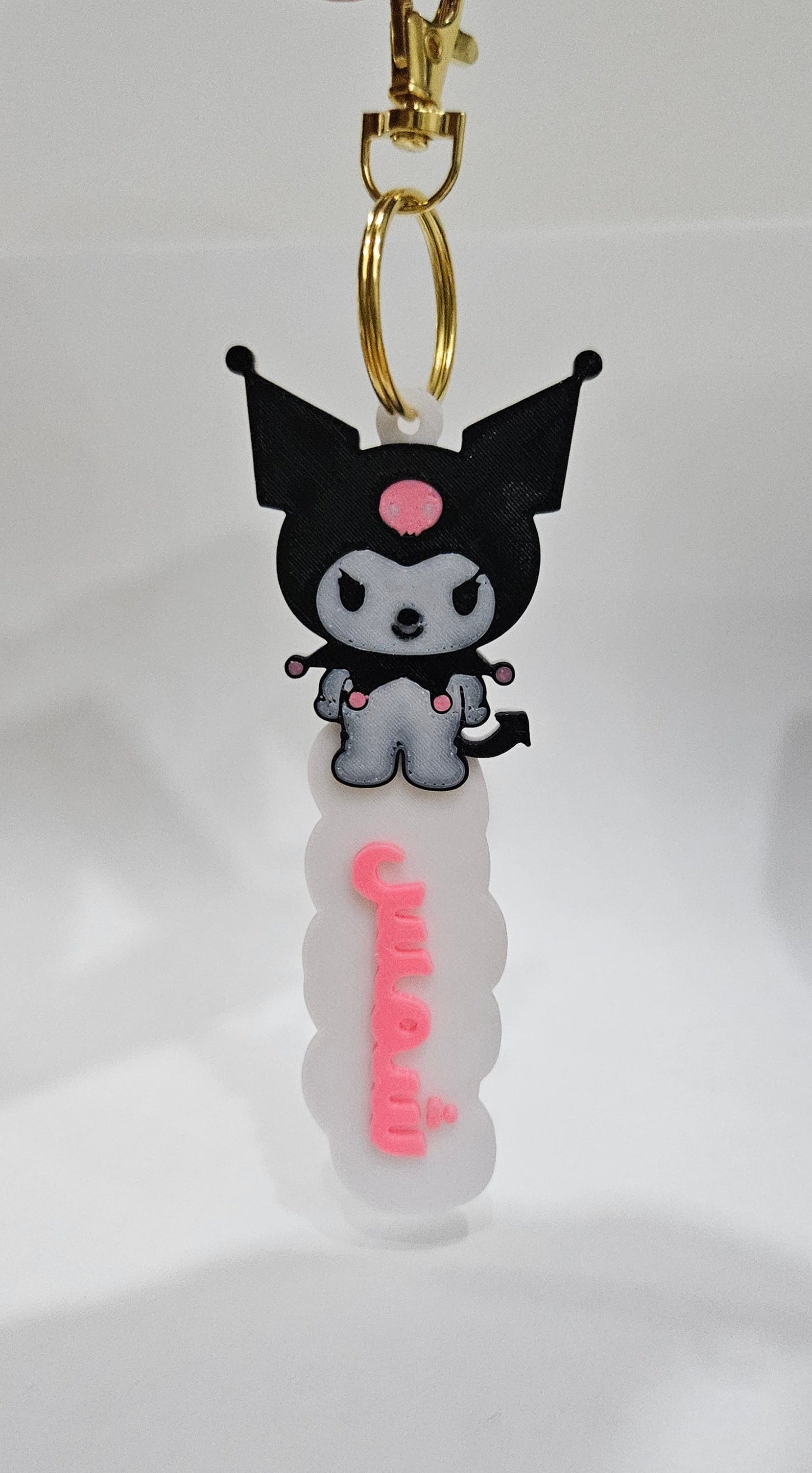 علاقة مفاتيح باسم طفلك بشكل كرومي KUROMI